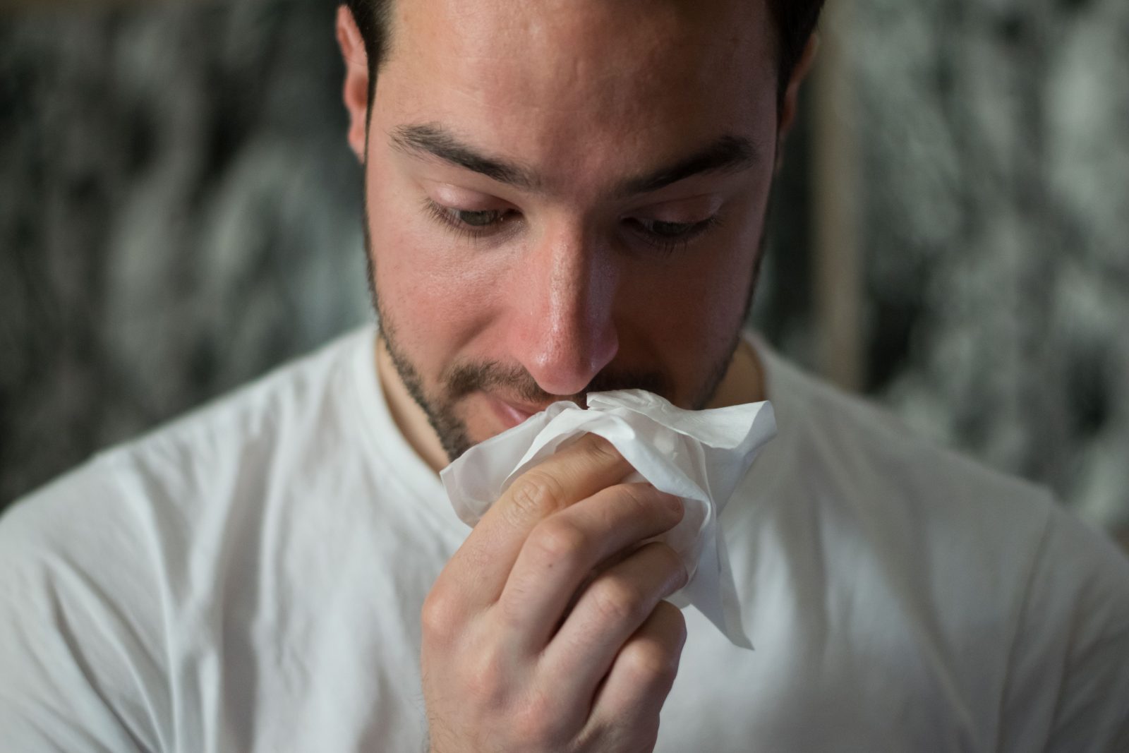 Chronic Stuffy Nose: Is it Allergies or Sinusitis?